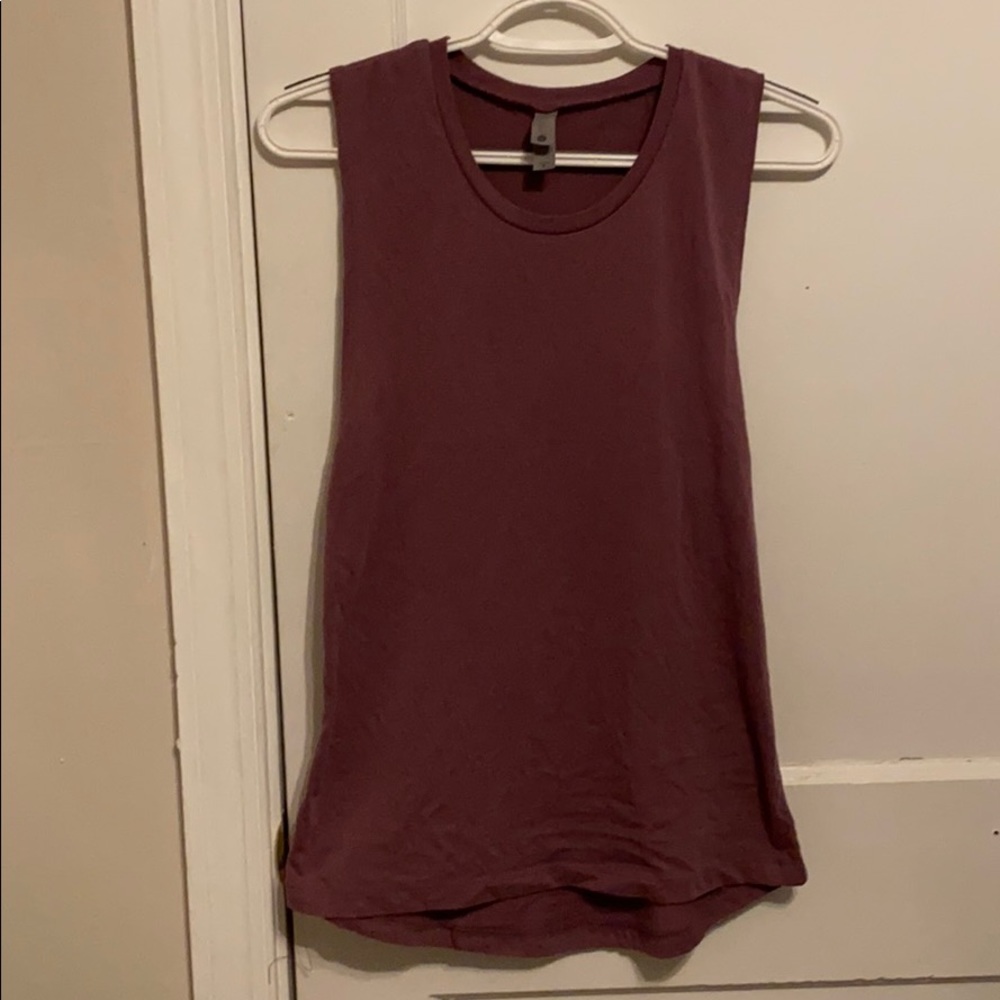 Women’s muscle T-shirt